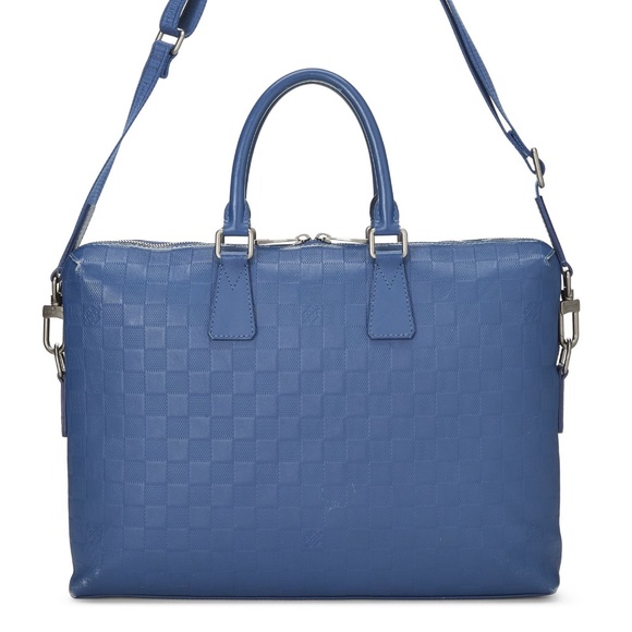 Louis Vuitton - Picture 1 of 7